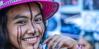 Jakie są najczęstsze błędy popełniane podczas malowania paznokci matowymi lakierami?