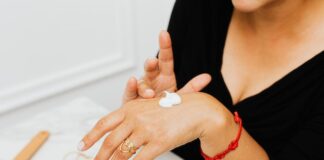 Matowe lakiery do paznokci - jakie są ich zastosowania?