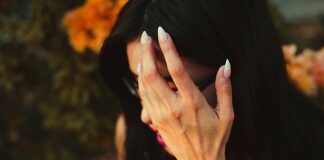 Jakie są zalety naturalnych oliwek do paznokci?