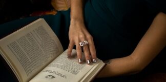 Jakie narzędzia potrzebne są do manicure japońskiego?