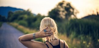 Najlepsze sposoby na zdobienie paznokci matowymi lakierami