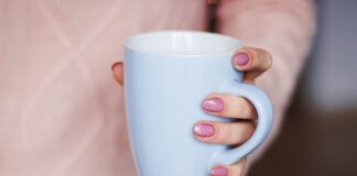 10. Jak łączyć kolory matowych lakierów do paznokci?