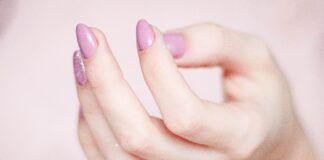 Najlepsze lakiery do paznokci – ranking popularnych marek