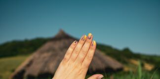 9. Porady dotyczące usuwania matowych lakierów do paznokci