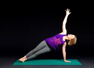 Jaka jest sprawność przetwornicy 12V?