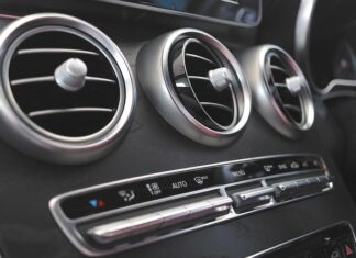 Czy klimatyzator może być nad oknem?