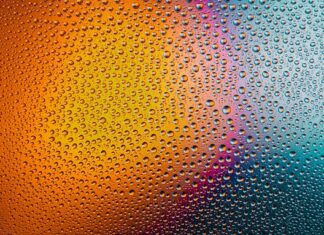 Czym myć samochód w środku?